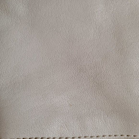 Michael Kors White Genuine Leather Flap Shoulder Bag w Silver Chain & Details - Picture 9 of 13